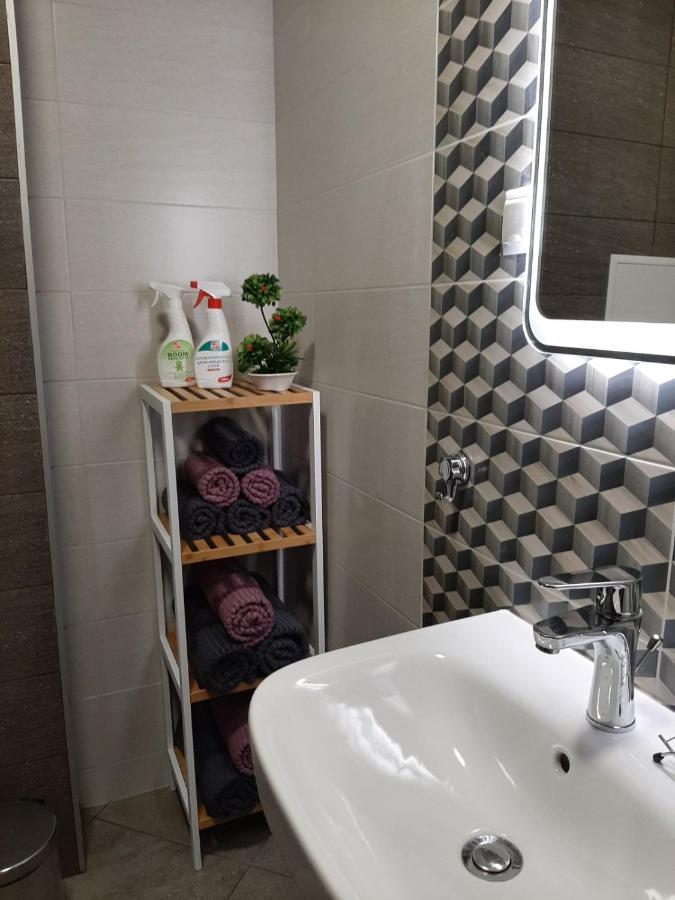 Appartement Апаратамент Deluxe1 à St Constantin et Helena Extérieur photo