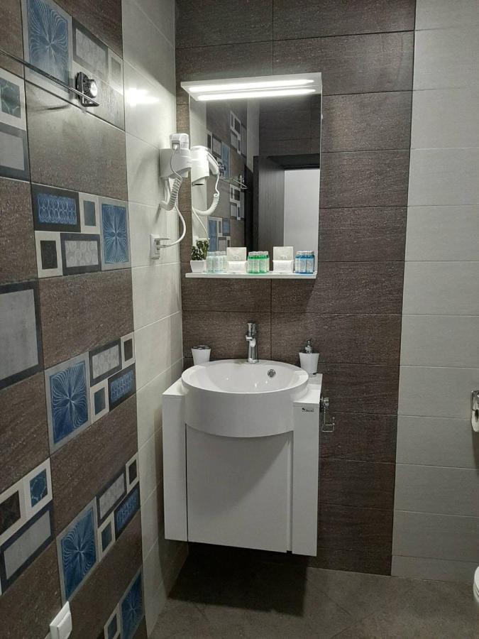 Appartement Апаратамент Deluxe1 à St Constantin et Helena Extérieur photo
