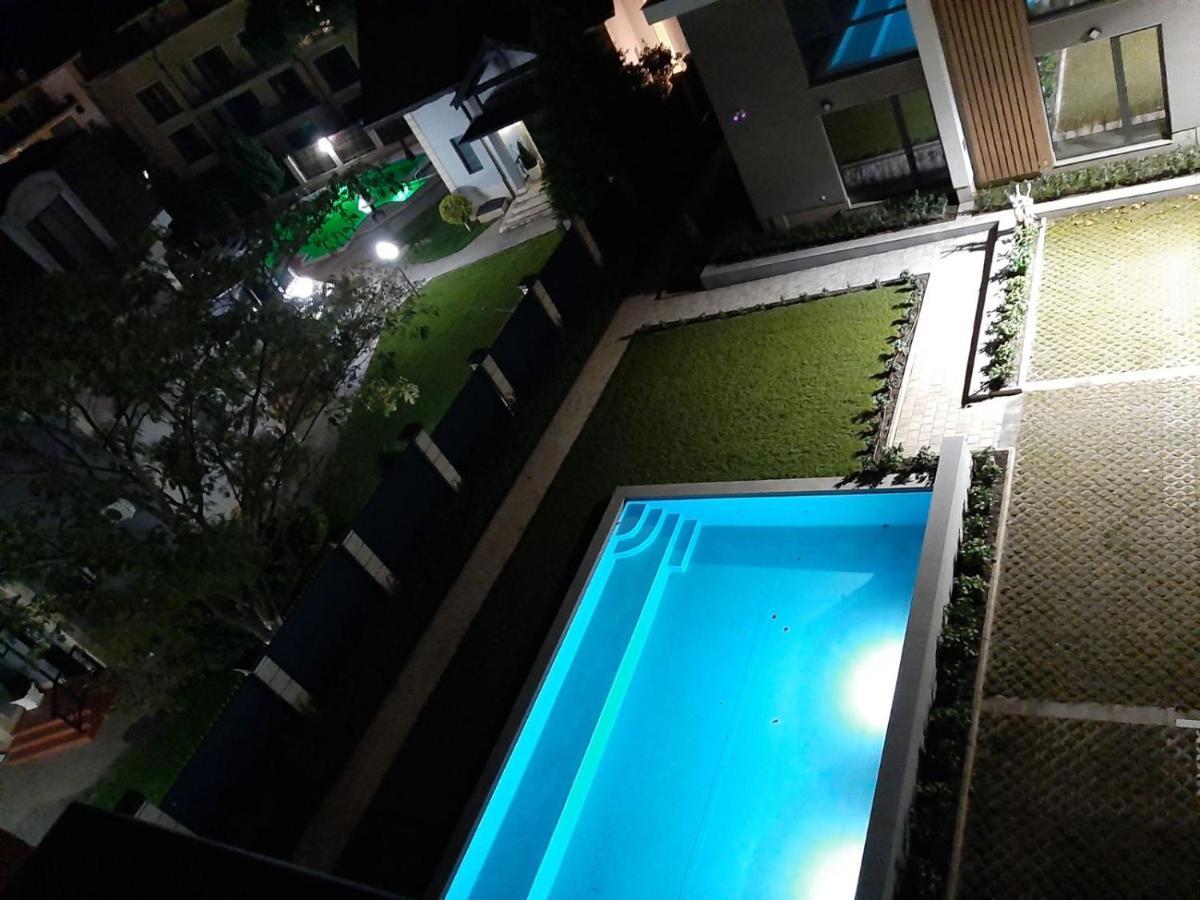 Appartement Апаратамент Deluxe1 à St Constantin et Helena Extérieur photo