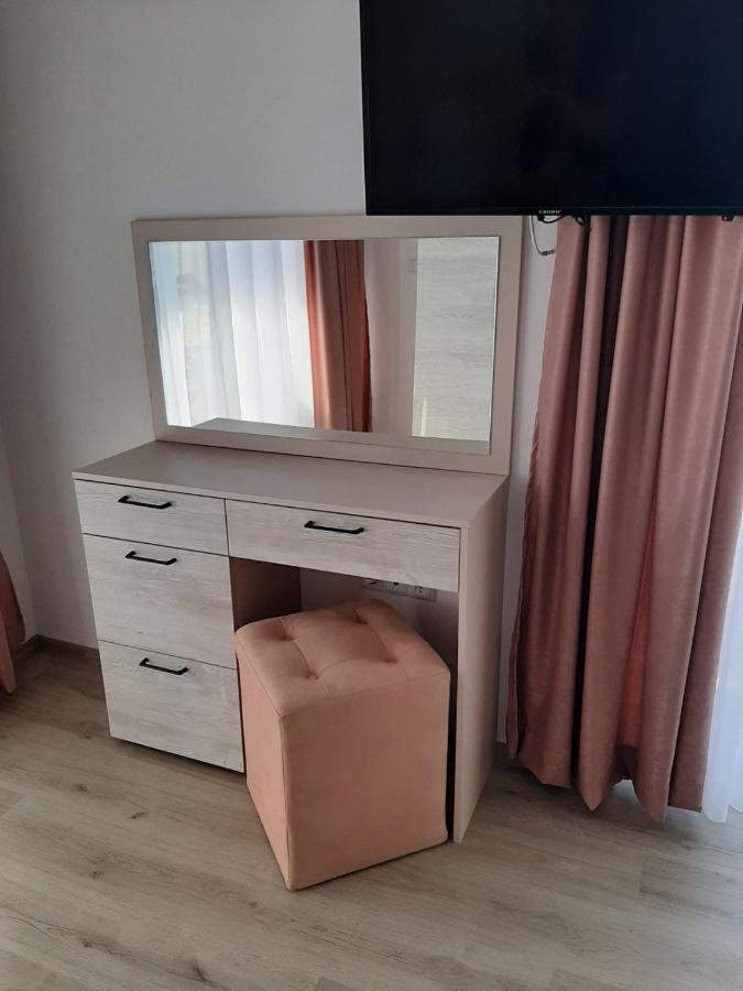 Appartement Апаратамент Deluxe1 à St Constantin et Helena Extérieur photo