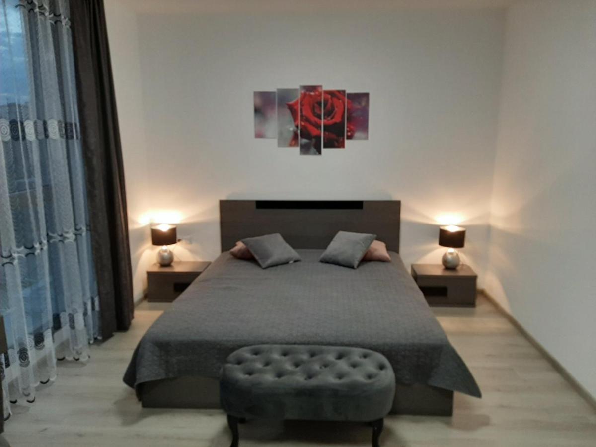 Appartement Апаратамент Deluxe1 à St Constantin et Helena Extérieur photo
