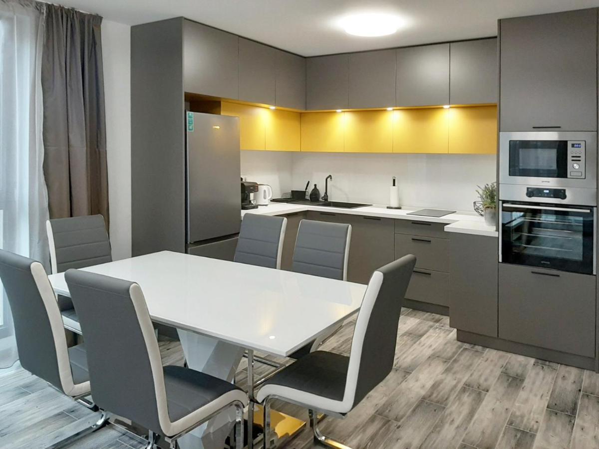 Appartement Апаратамент Deluxe1 à St Constantin et Helena Extérieur photo