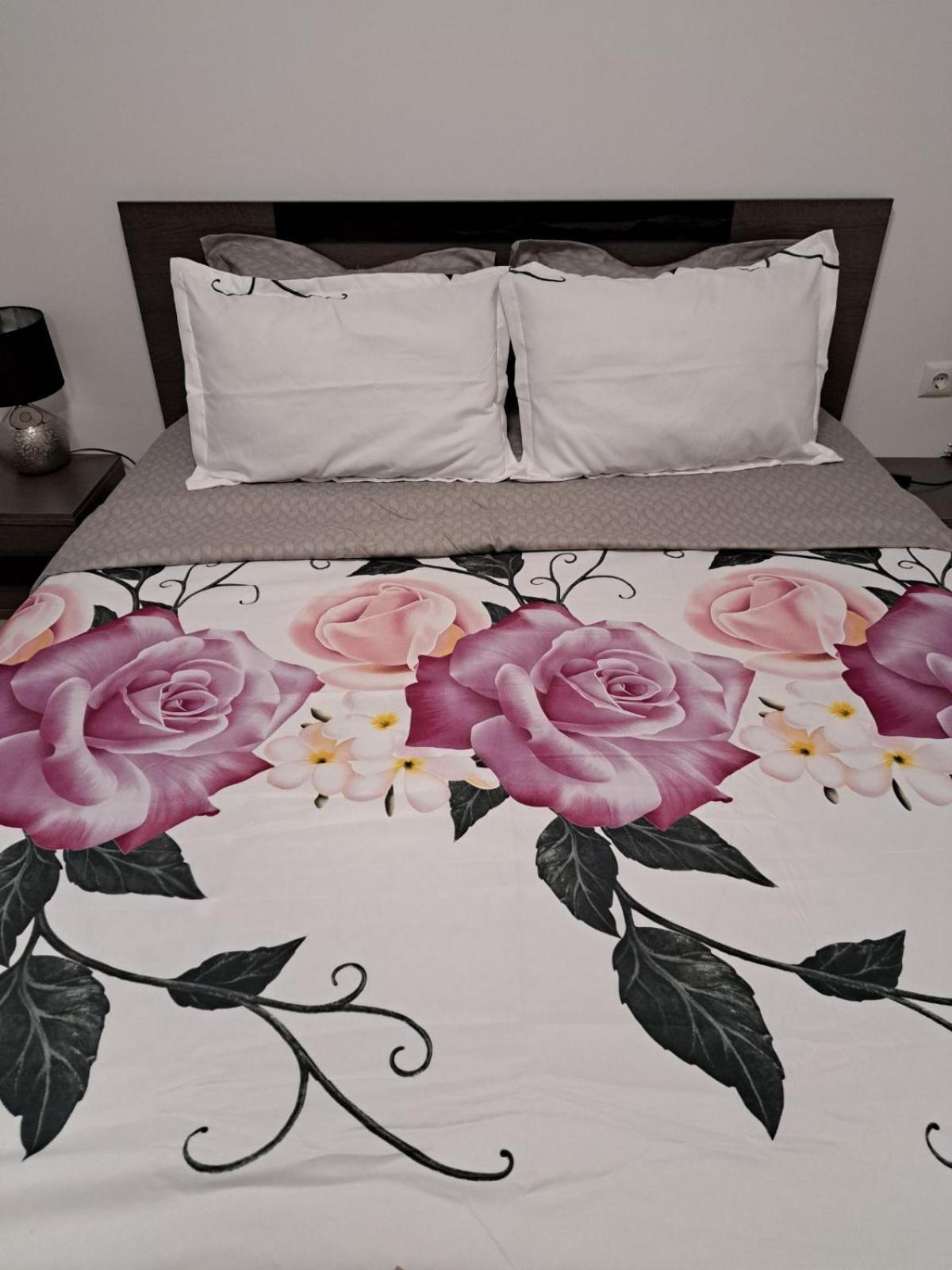 Appartement Апаратамент Deluxe1 à St Constantin et Helena Extérieur photo
