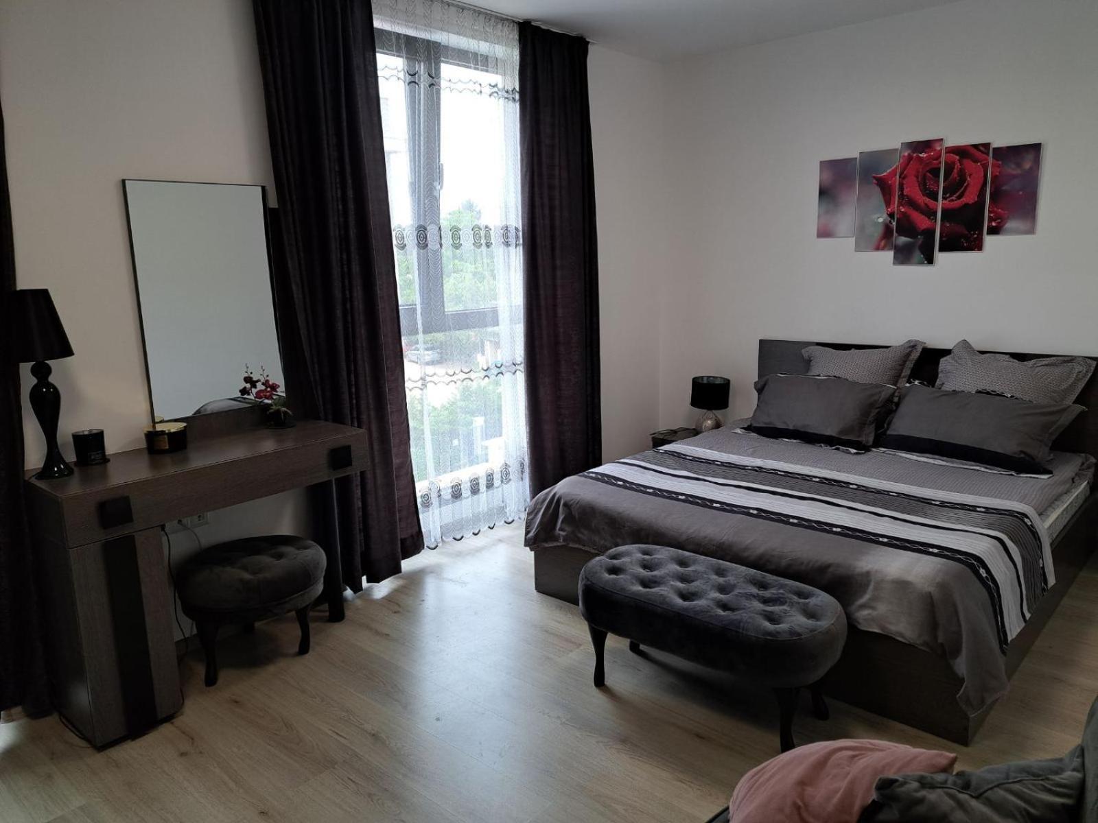 Appartement Апаратамент Deluxe1 à St Constantin et Helena Extérieur photo