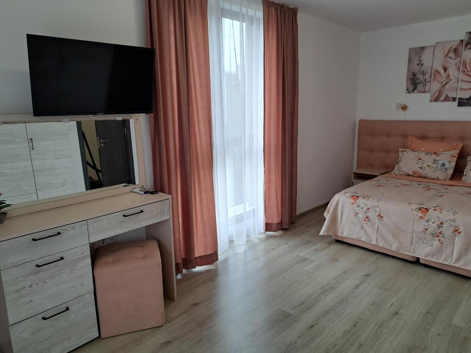 Appartement Апаратамент Deluxe1 à St Constantin et Helena Extérieur photo